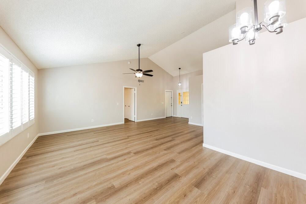 515 W Montoya Ln - Photo 7 of 16