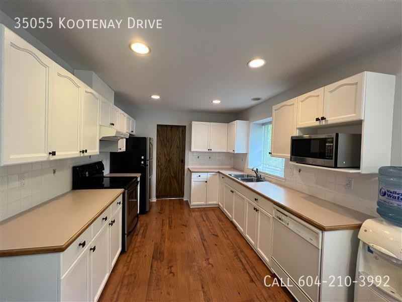 35055 Kootenay Dr - Photo 2 of 28