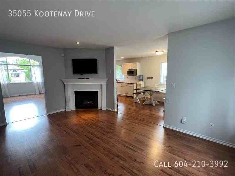35055 Kootenay Dr - Photo 7 of 28