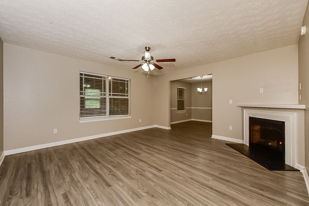 1426 Persimmon Trce - Photo 5 of 17