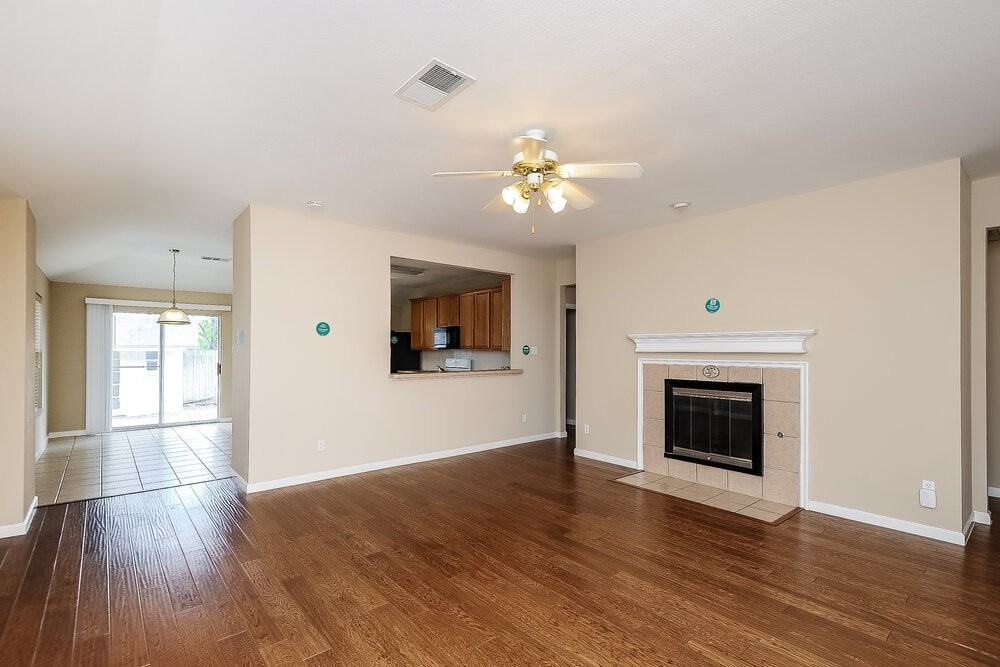 2908 Bourbon St - Photo 4 of 16