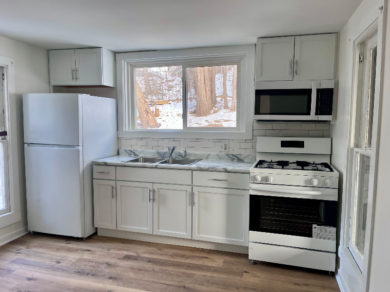 393 Wellington Ave #2 - Photo 3 of 12