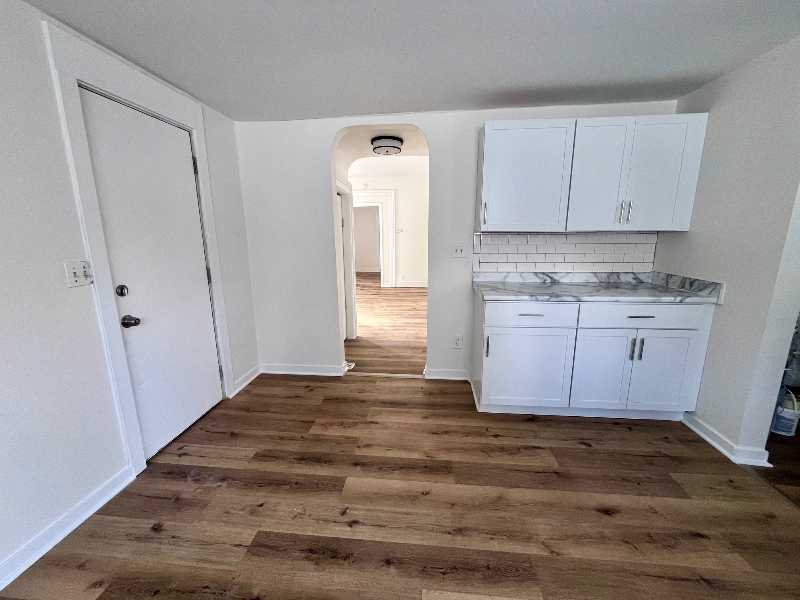 393 Wellington Ave #2 - Photo 5 of 12