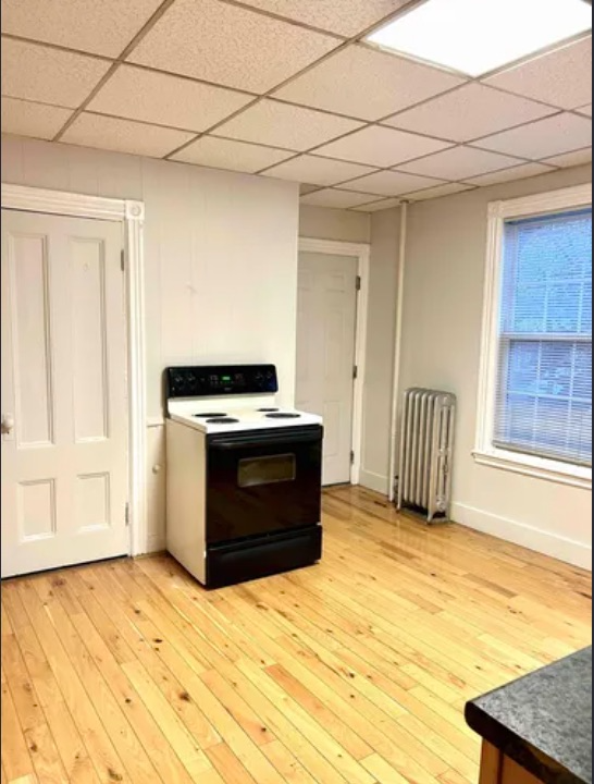 583 Washington Ave #2 - Photo 3 of 9