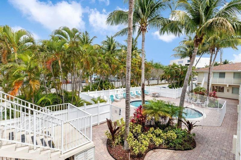 1900 Ne 46th St #1900A6 - Photo 4 of 11