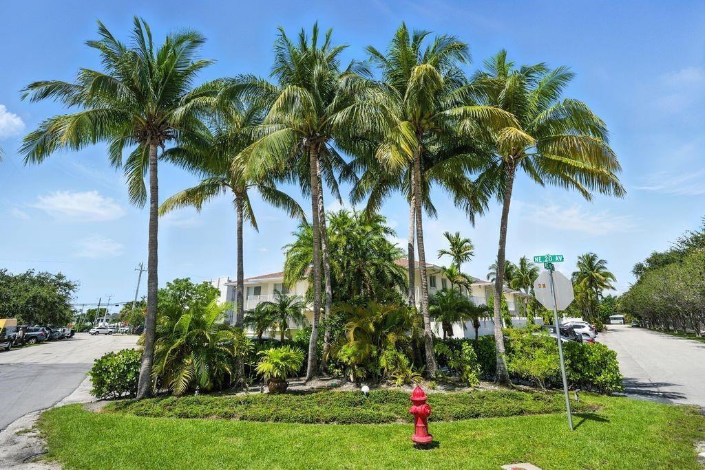 1900 Ne 46th St #1900A6 - Photo 5 of 11