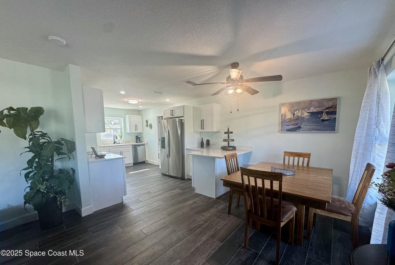 216 Ne 3rd St #216 - Photo 3 of 15