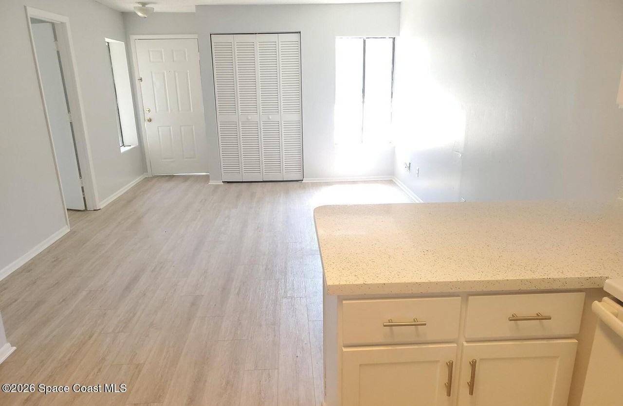 499 Thor Ave Se #499-3 - Photo 2 of 5