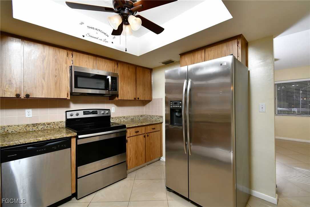 349 Joel Blvd #349-201 - Photo 2 of 27