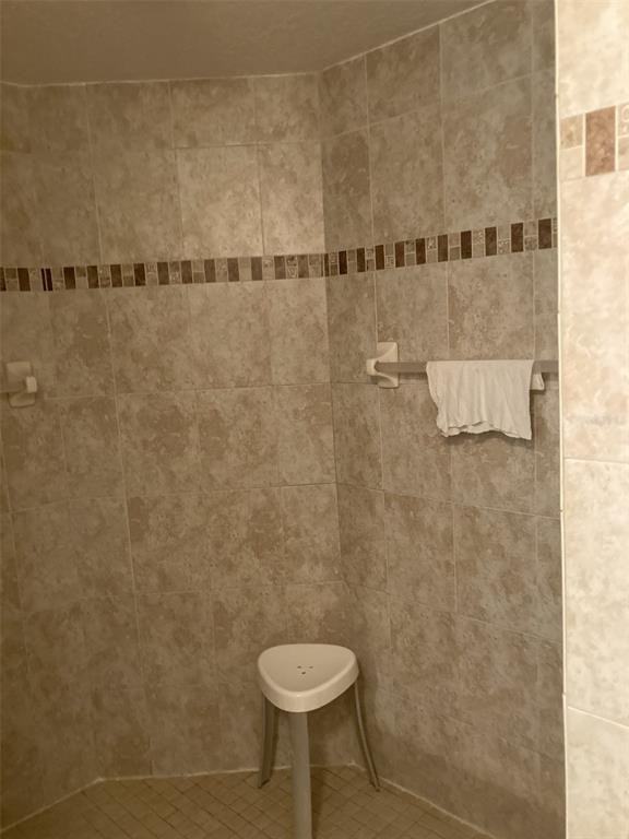 305 30th Ave W #305A212 - Photo 2 of 22