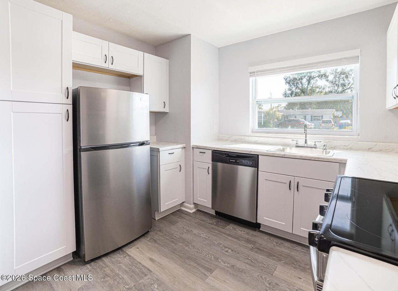 3332 Elder St #3332 - Photo 4 of 21