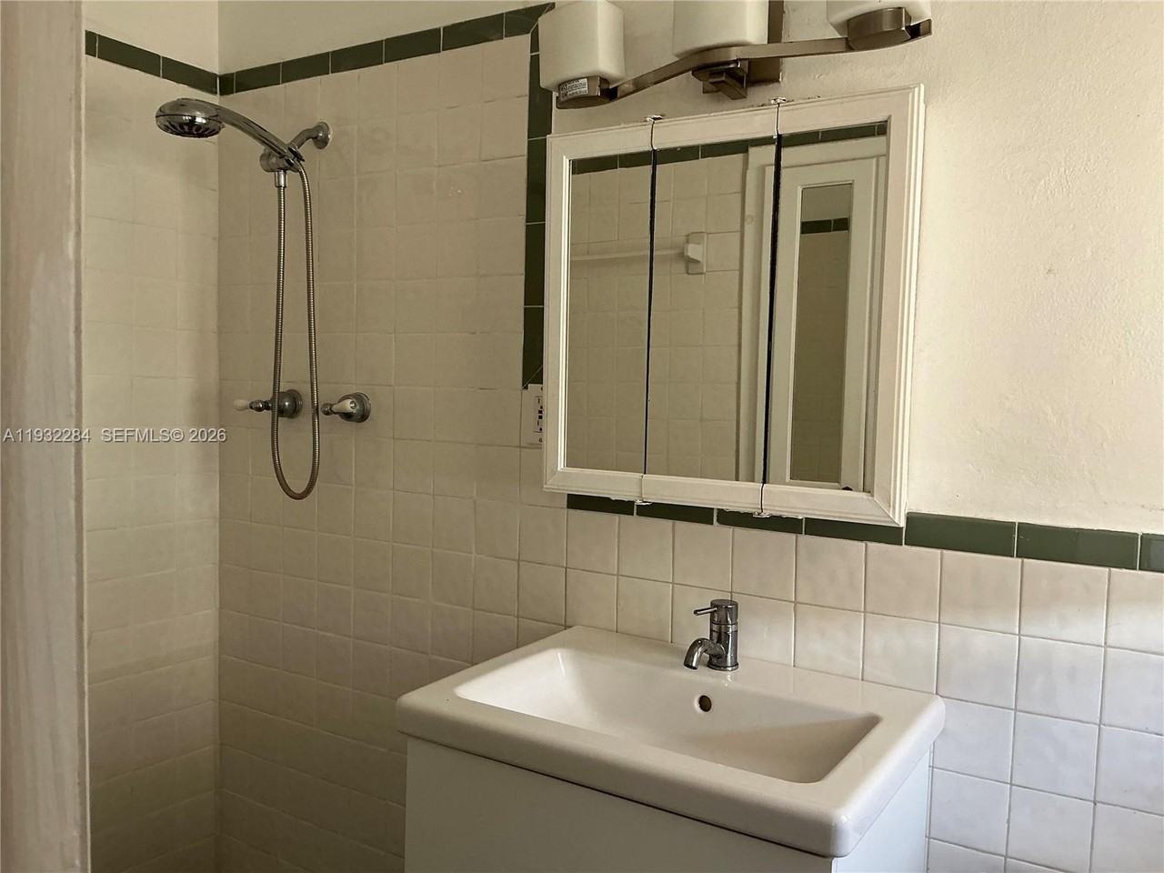 80 Park Dr #80-5 - Photo 4 of 11