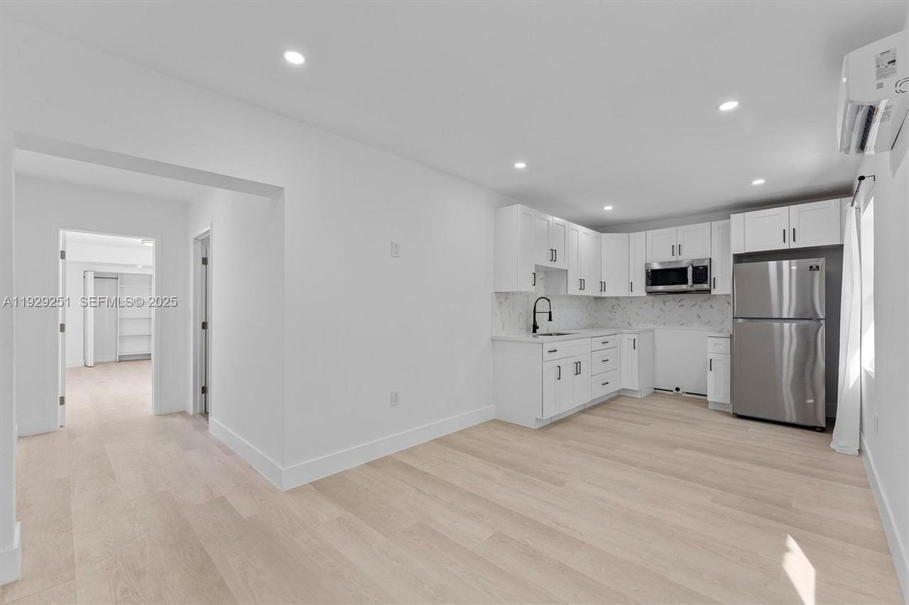 2610 Nw 83rd Ave #2610B - Photo 2 of 10