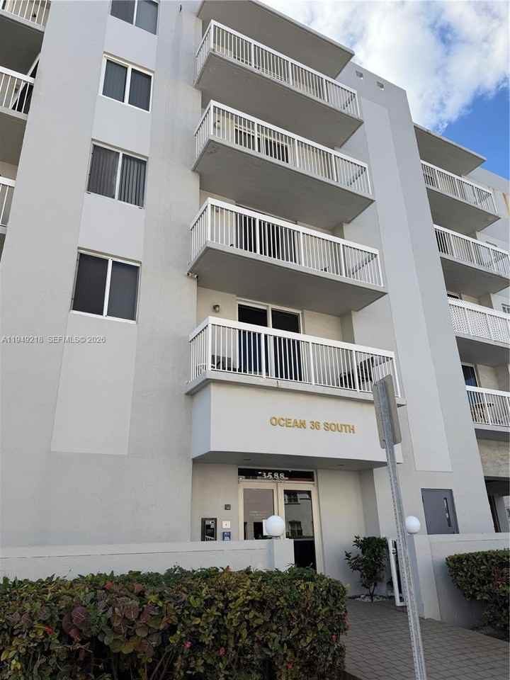 3588 Collins Ave #3588-404 - Photo 2 of 9