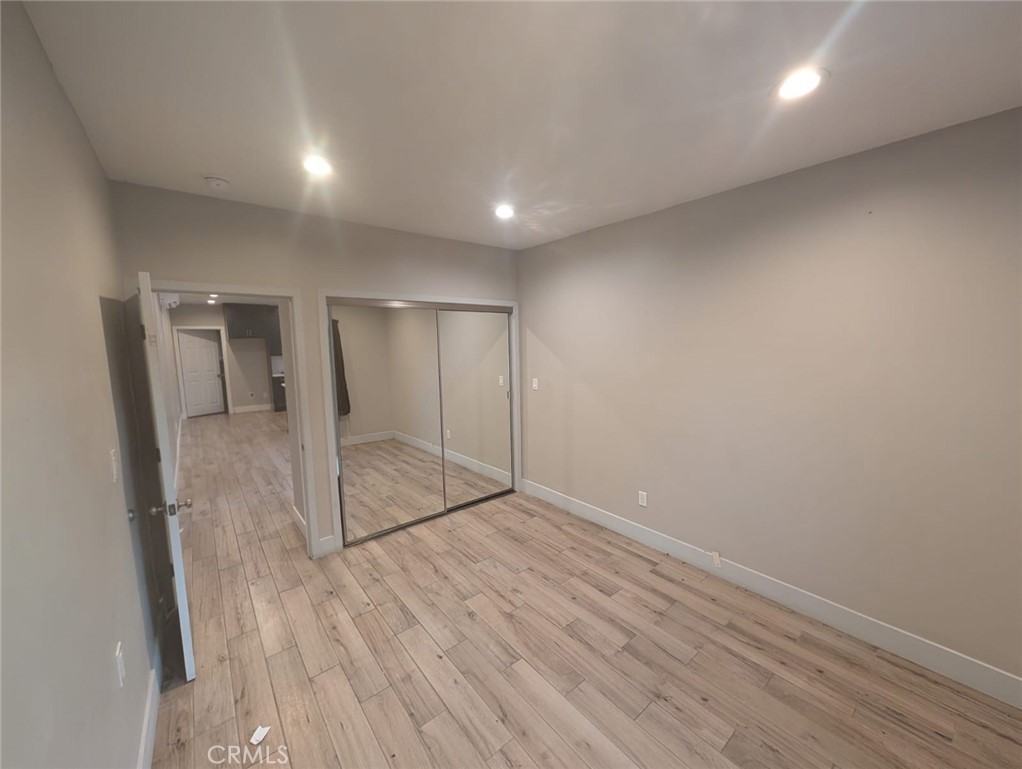 15548 Saticoy St #15548 - Photo 5 of 10