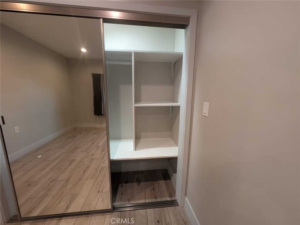 15548 Saticoy St #15548 - Photo 6 of 10