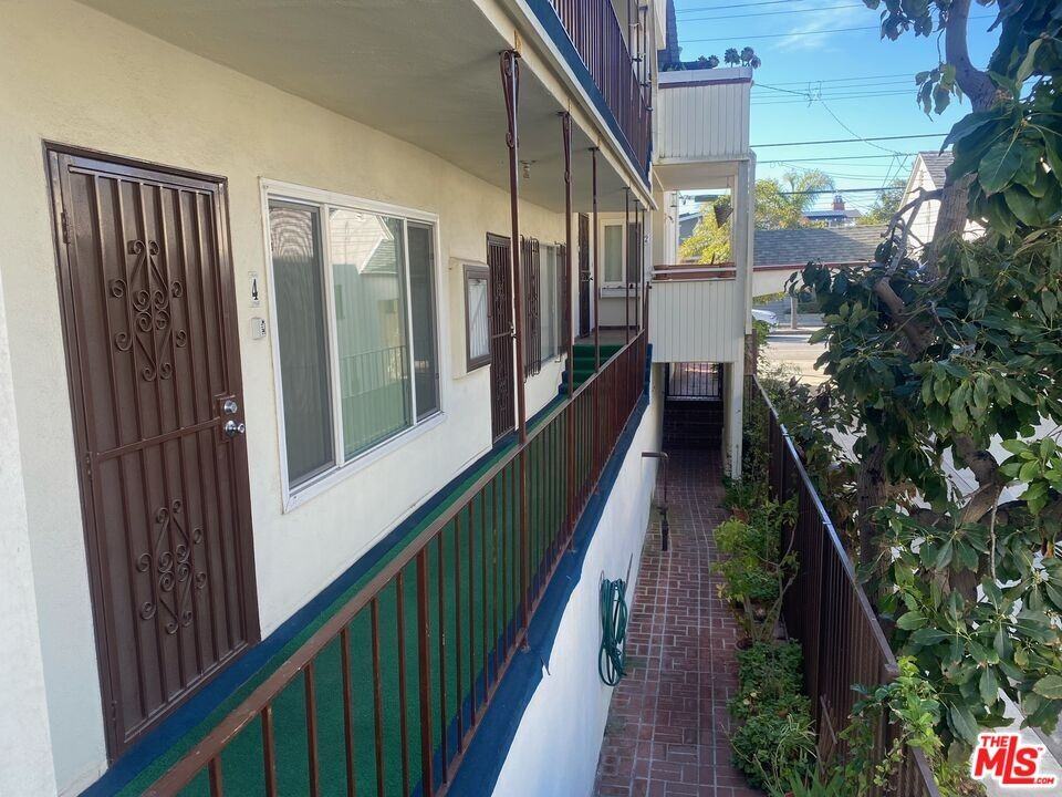 2423 4th St #2423-5 - Photo 2 of 23