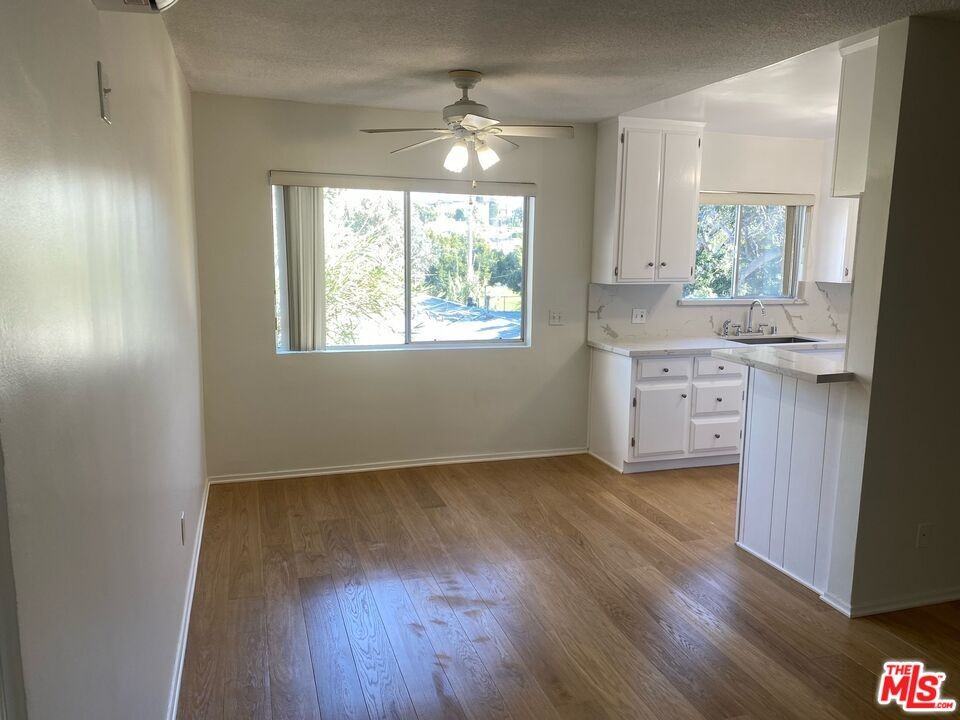 2423 4th St #2423-5 - Photo 6 of 23