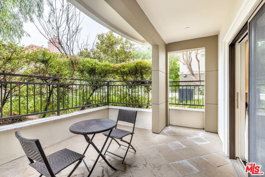 Undisclosed Address #2347-101 - Photo 3 of 21