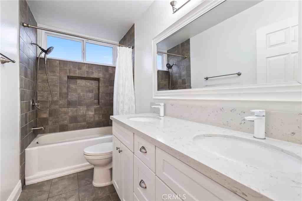 23941 Vía Navarra #23941 - Photo 5 of 20