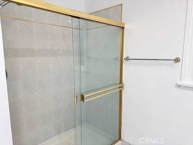 5851 Satsuma Ave #5851 - Photo 7 of 38