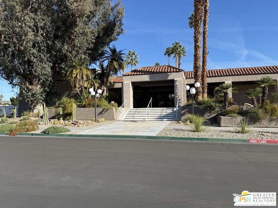 293 Juniper Dr #293 - Photo 3 of 20