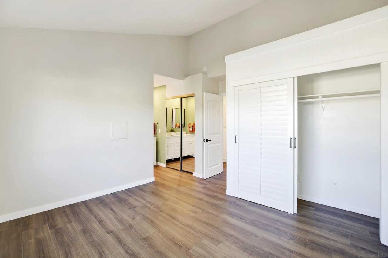 12650 Lakeshore Dr #12650-167 - Photo 4 of 50