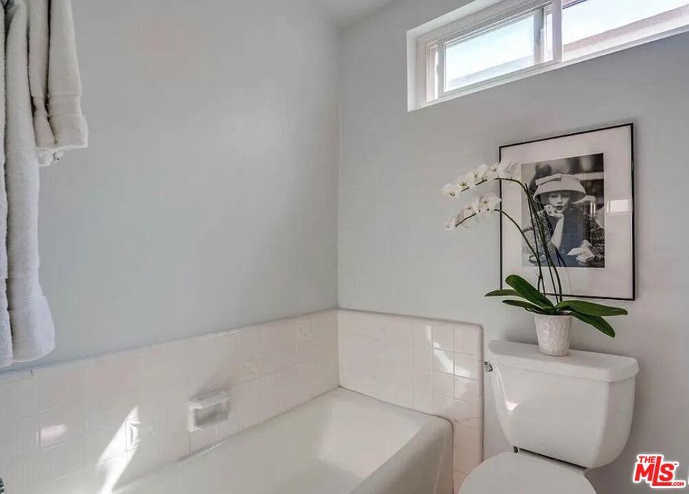 1233 N Flores St #1233-104 - Photo 6 of 9