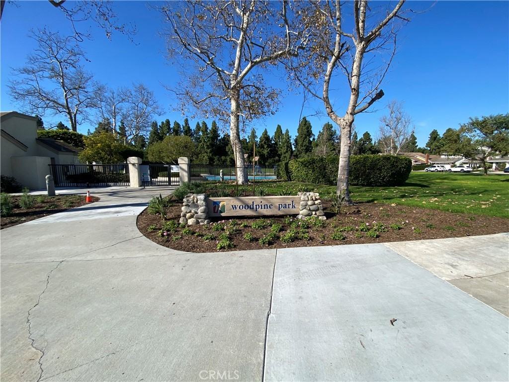 24 Woodpine Dr #24 - Photo 5 of 29