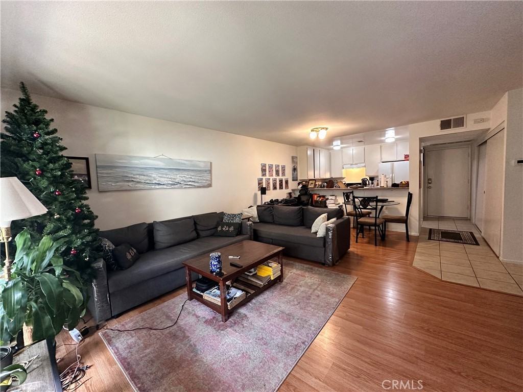 424 Orange Blossom #424-204 - Photo 3 of 14