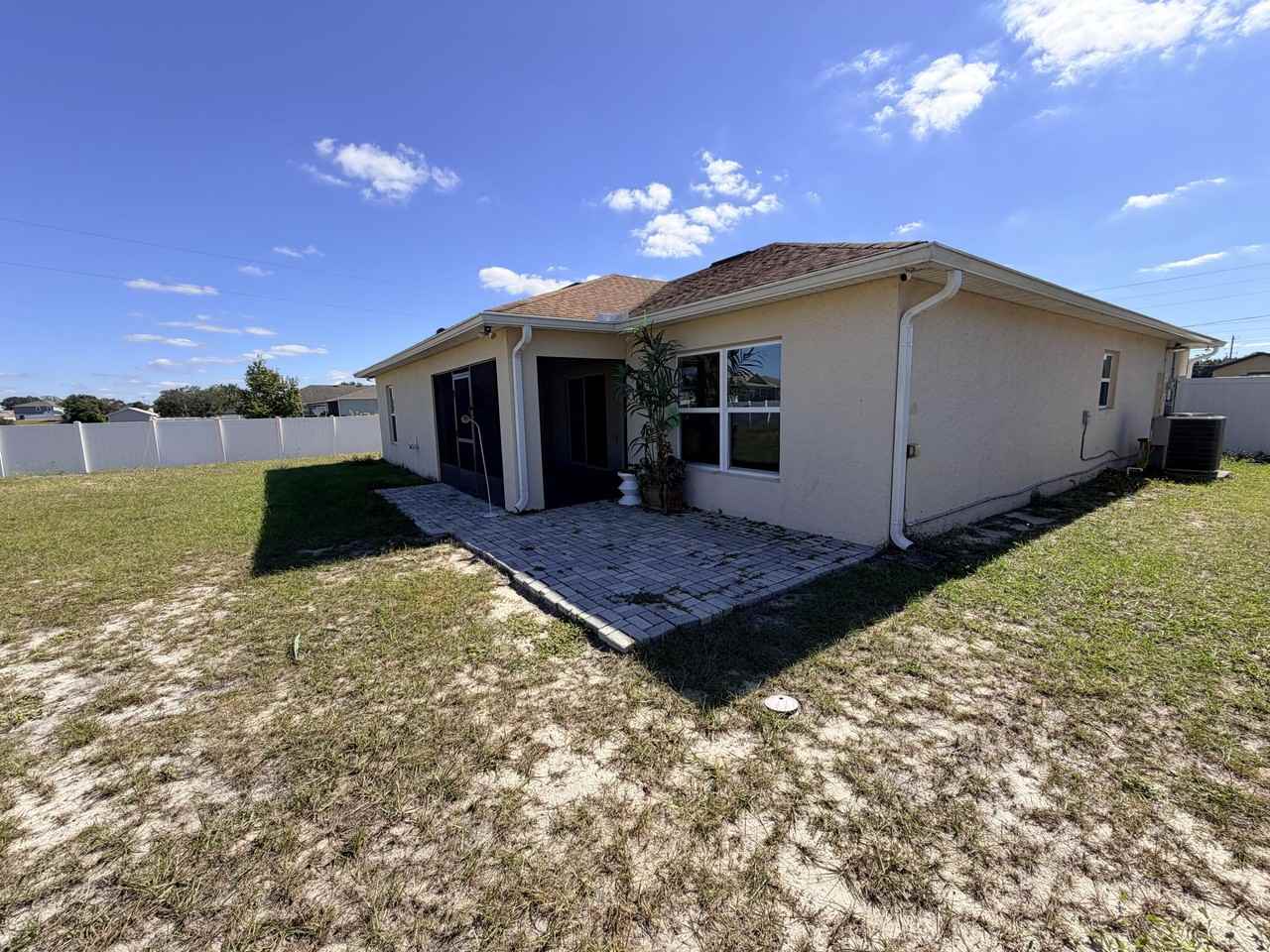 801 Desmoines Pl #801 - Photo 2 of 16