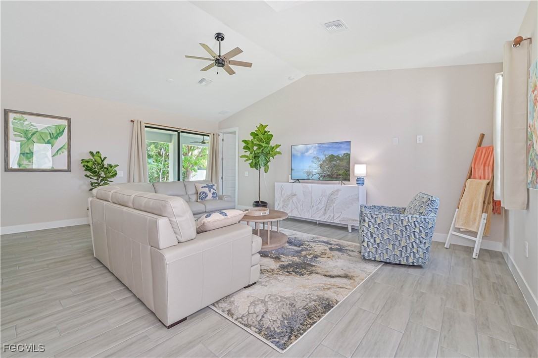 1137 Sw 29th Ter #1137 - Photo 4 of 35