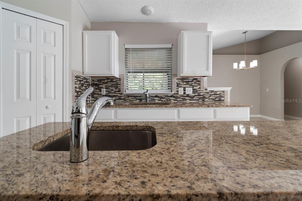 1699 Walker St Se #1699 - Photo 7 of 40