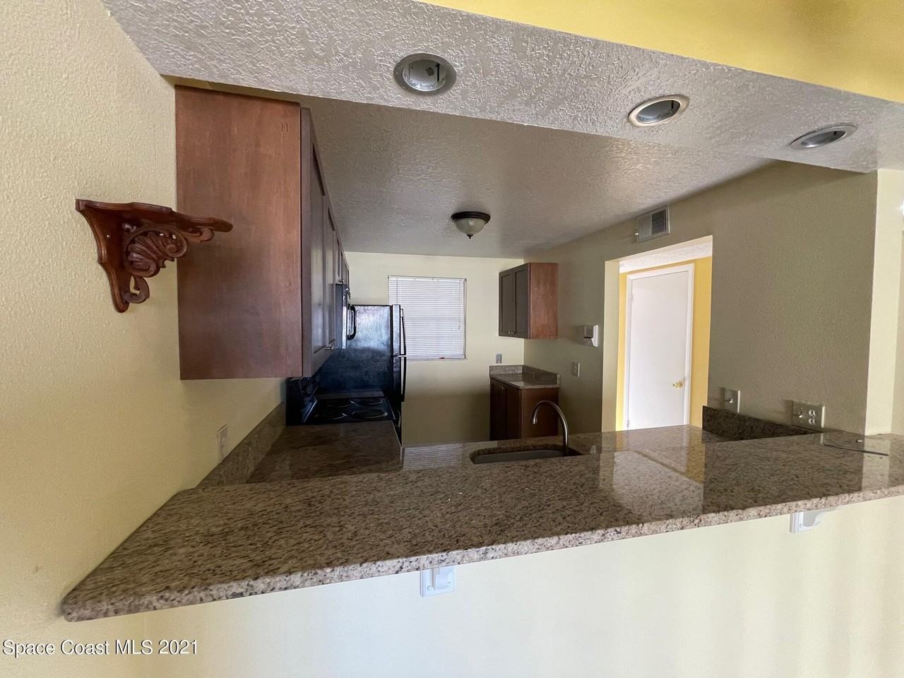 383 N Atlantic Ave #383-202 - Photo 7 of 14