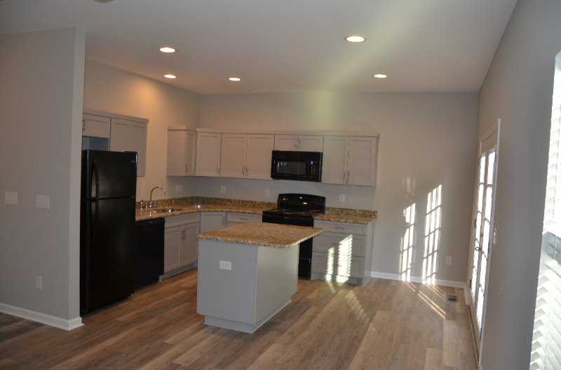 1565 14th Ave Ne #A - Photo 5 of 20