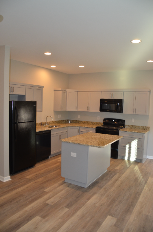 1565 14th Ave Ne #A - Photo 6 of 20