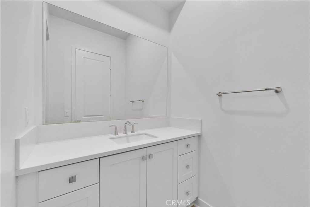 165 Baluster #165 - Photo 4 of 22