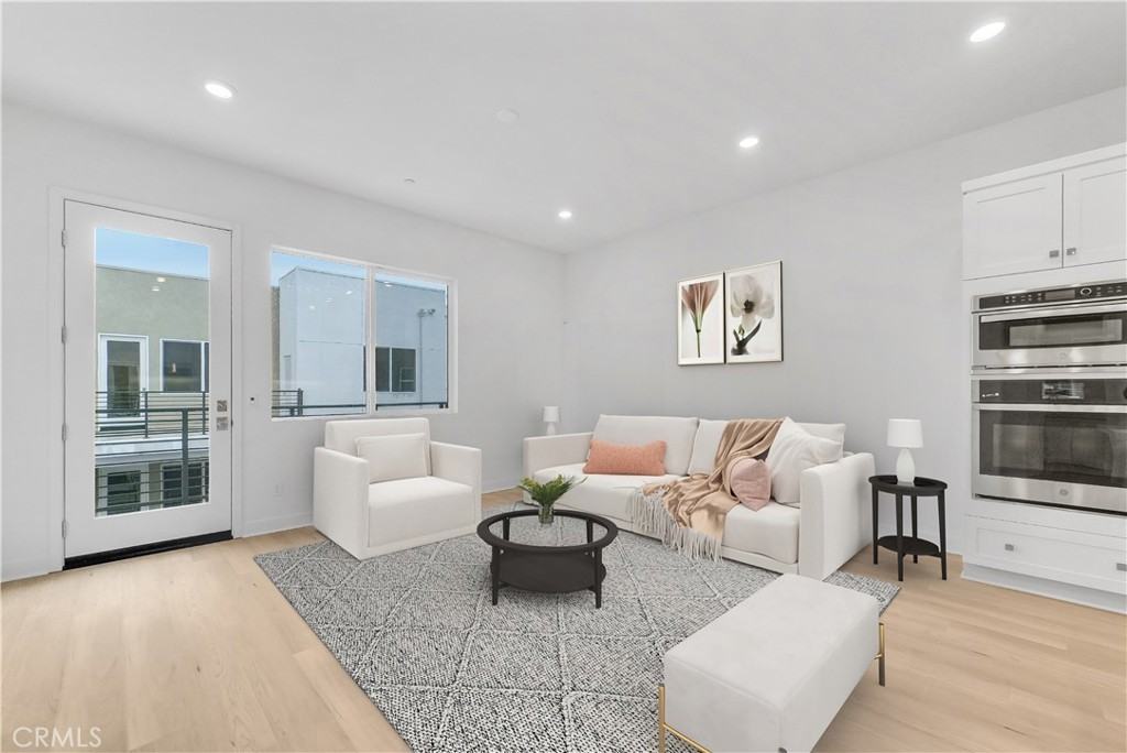 165 Baluster #165 - Photo 5 of 22