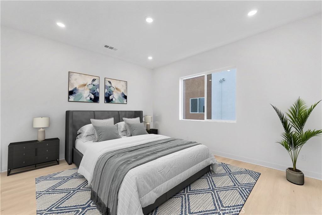 165 Baluster #165 - Photo 6 of 22