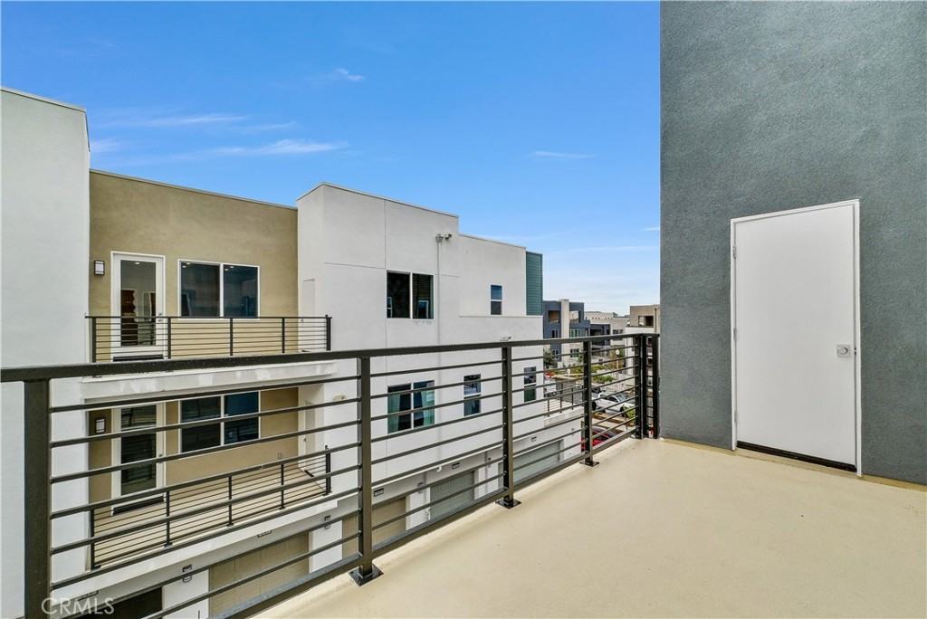 165 Baluster #165 - Photo 7 of 22