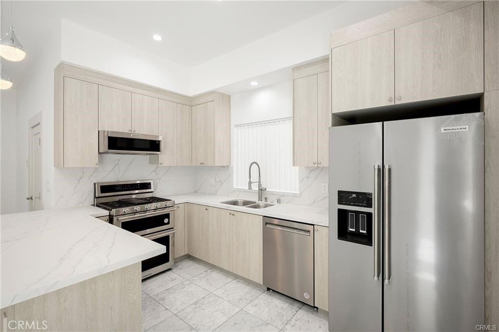 13908 Collins St #13908 - Photo 7 of 27