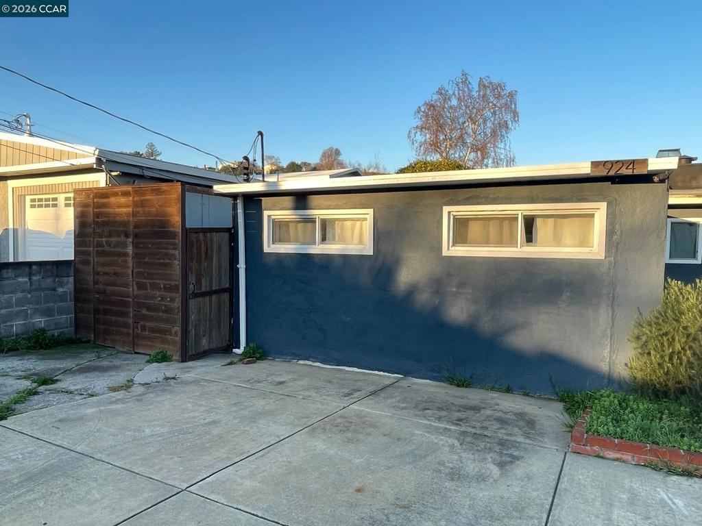 924 E Meadow Ave #924 - Photo 7 of 17