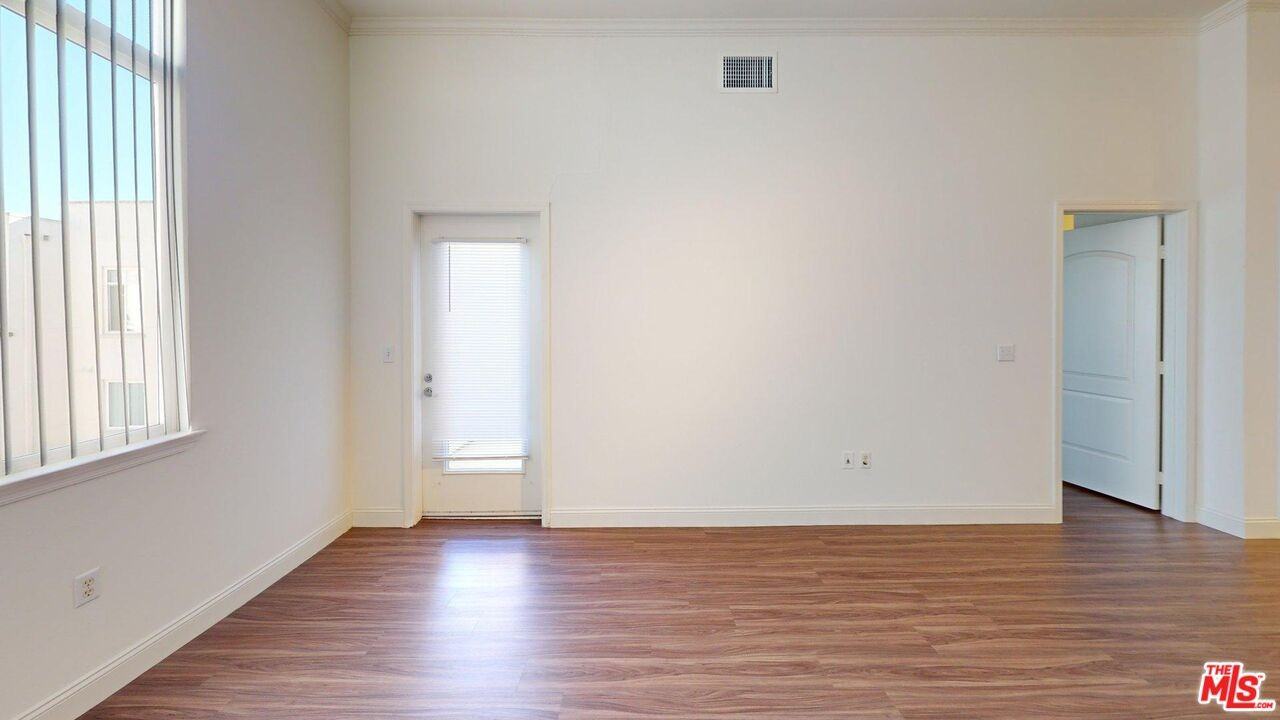 5710 Crescent Park E #5710-143 - Photo 4 of 7