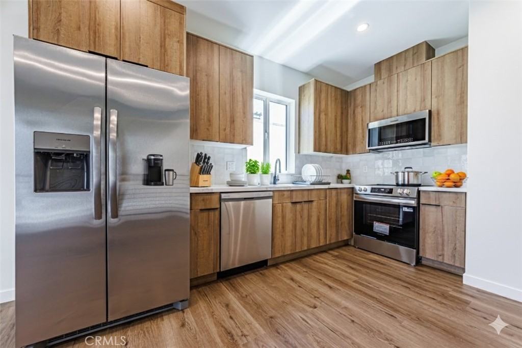 1859 1/2 Crenshaw Blvd #1859 - Photo 2 of 31