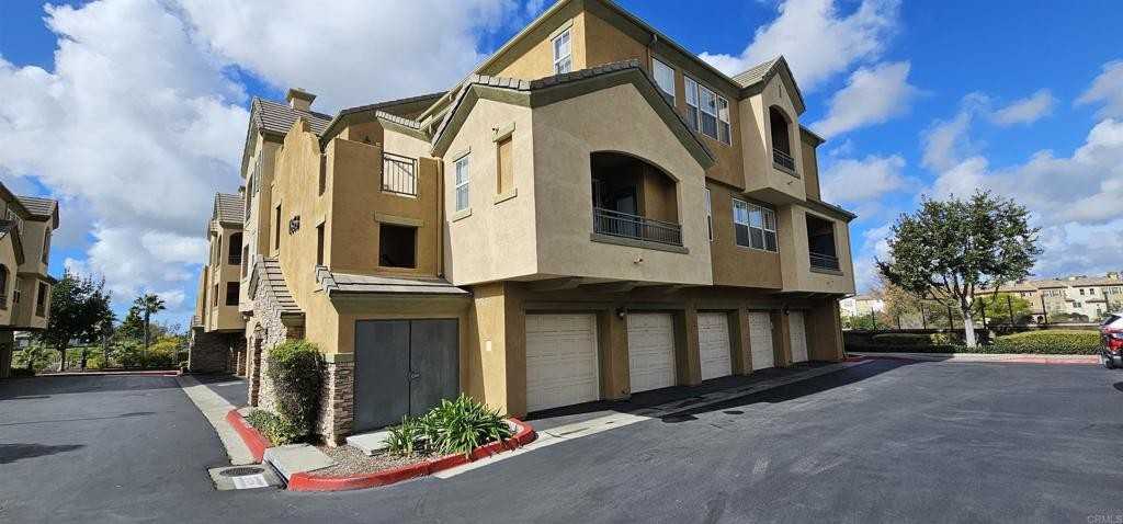 1853 Rue Bienville Pl #1853-833 - Photo 5 of 19