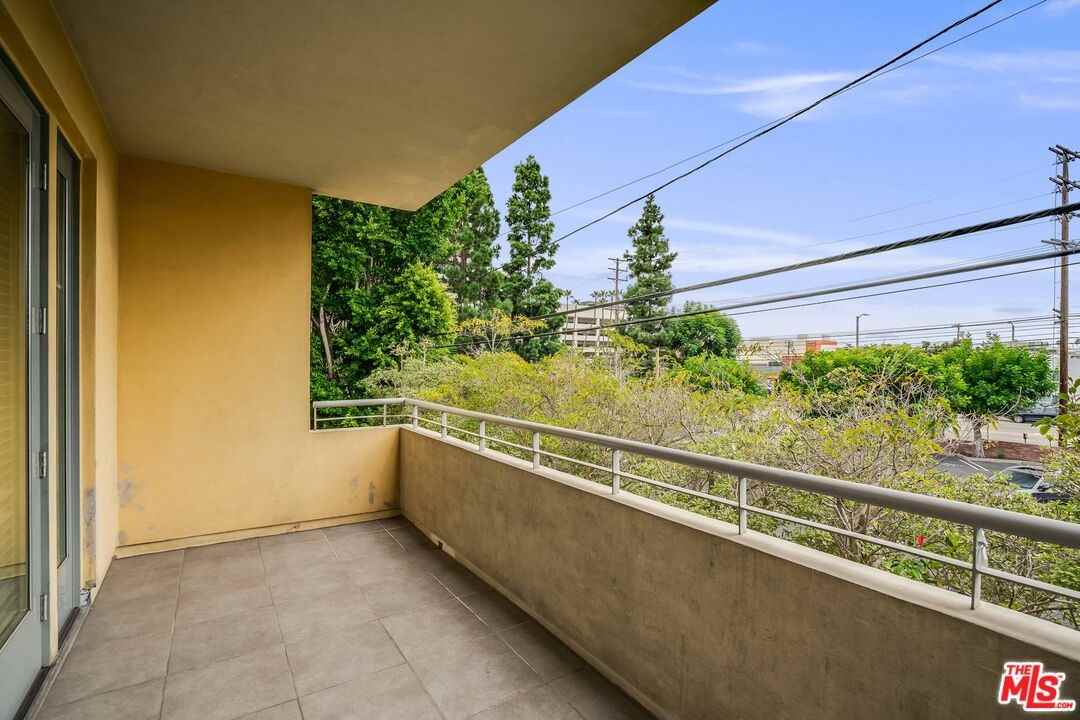 1517 S Bentley Ave #1517-204 - Photo 2 of 15