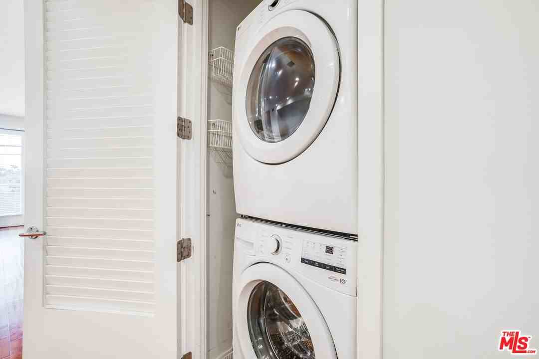 1517 S Bentley Ave #1517-204 - Photo 3 of 15