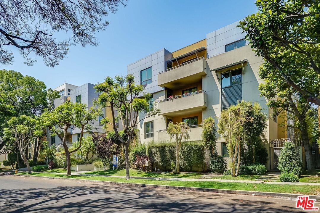 1517 S Bentley Ave #1517-204 - Photo 4 of 15