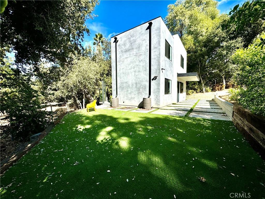 22155 Mulholland Dr #22155 - Photo 2 of 37