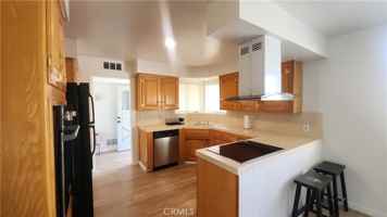 featured image of 6016 Ashwood St #6016